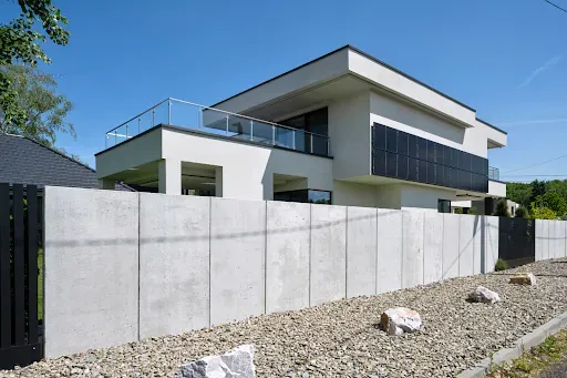 Nowoczesne ogrodzenia betonowe